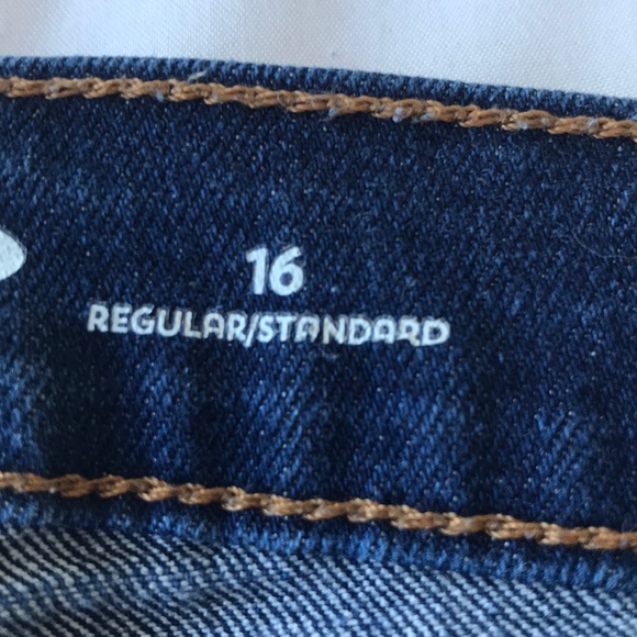 OLD NAVY | 16 |Mid-rise Fitted Stretch Denim Short - Picture 6 of 12